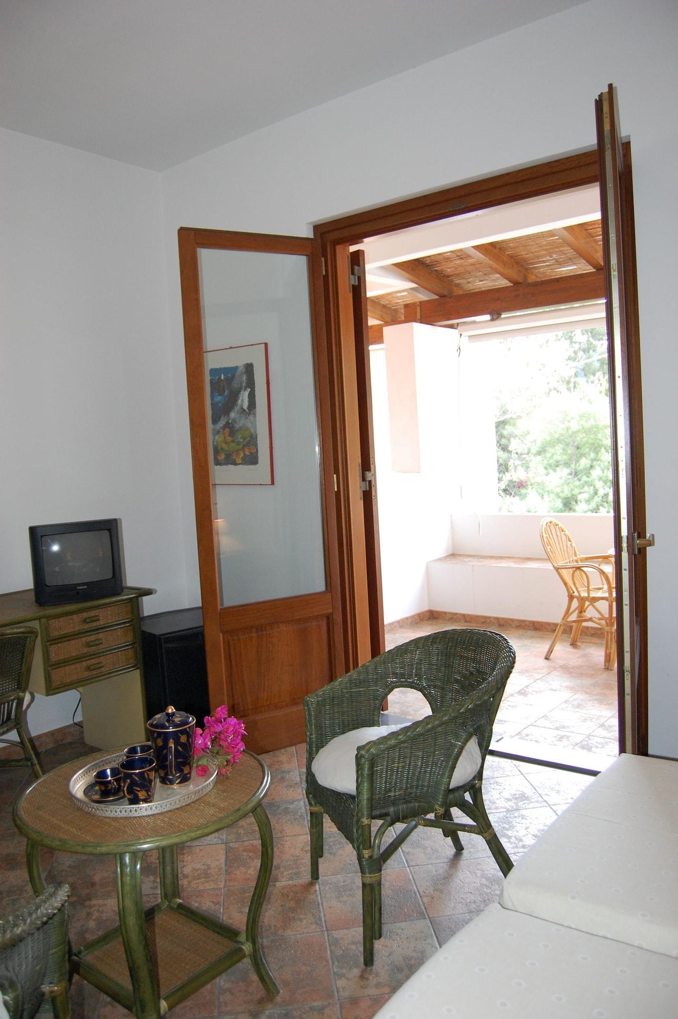 Residence Hotel Baia Portinenti Lipari  Eksteriør billede