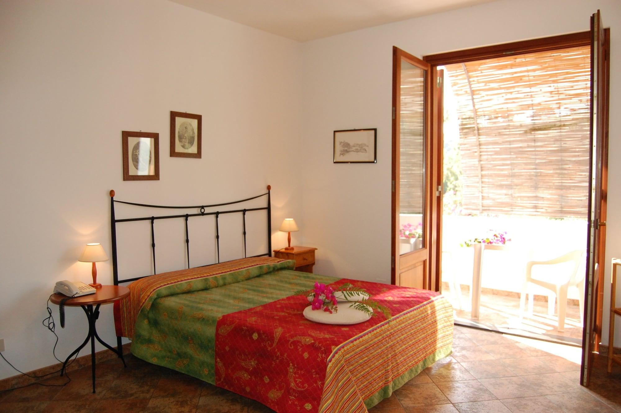 Residence Hotel Baia Portinenti Lipari  Eksteriør billede
