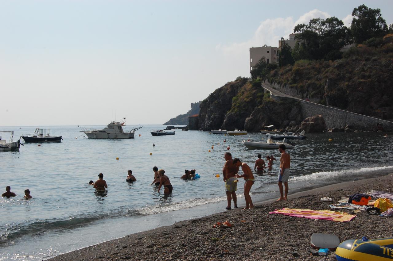 Residence Hotel Baia Portinenti Lipari  Eksteriør billede