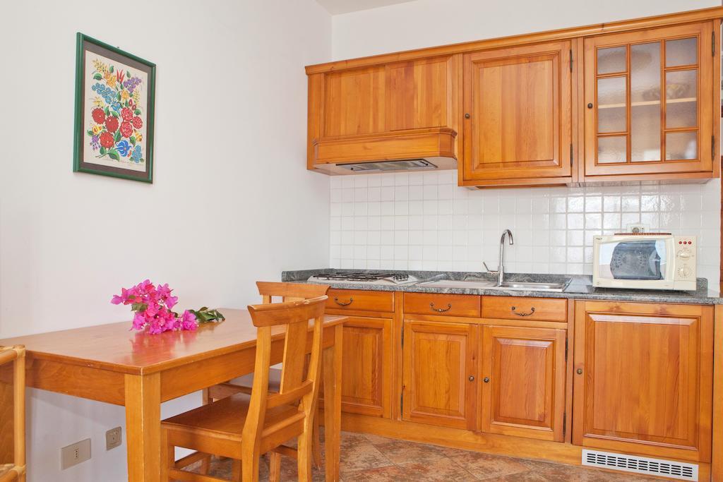 Residence Hotel Baia Portinenti Lipari  Eksteriør billede